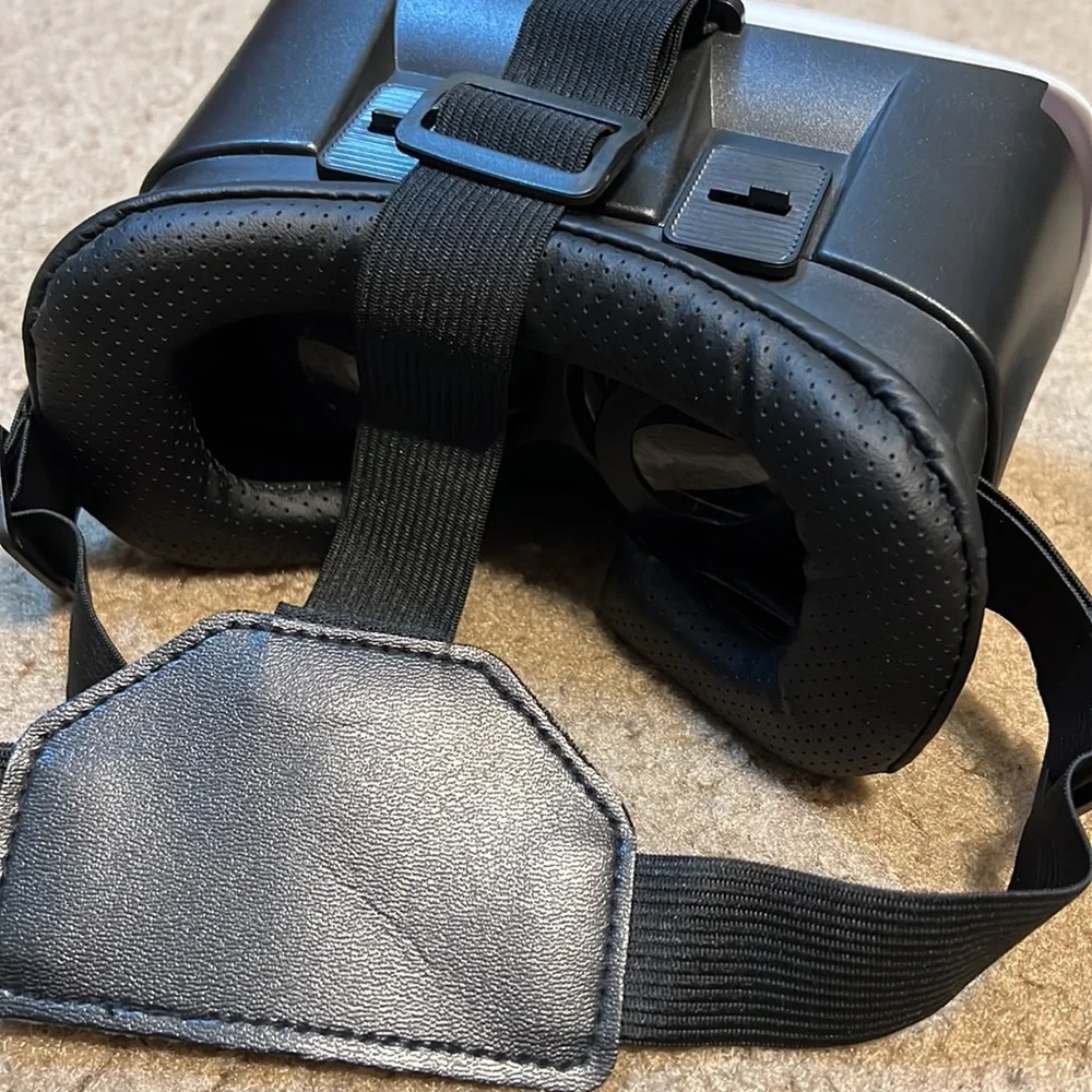 BRAND NEW VR Box Headset (Never opened)